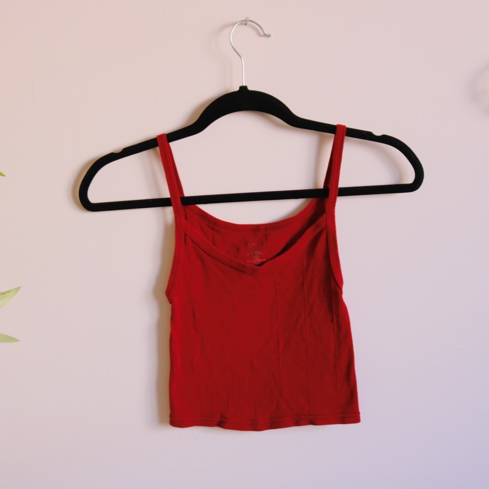 ✰ skinny strap red crop top ✰